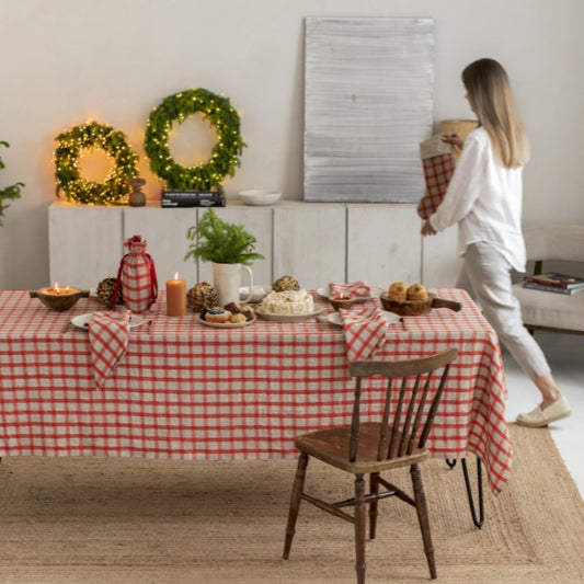 Stress-Free Holiday Hosting: Tips for Entertaining at Home