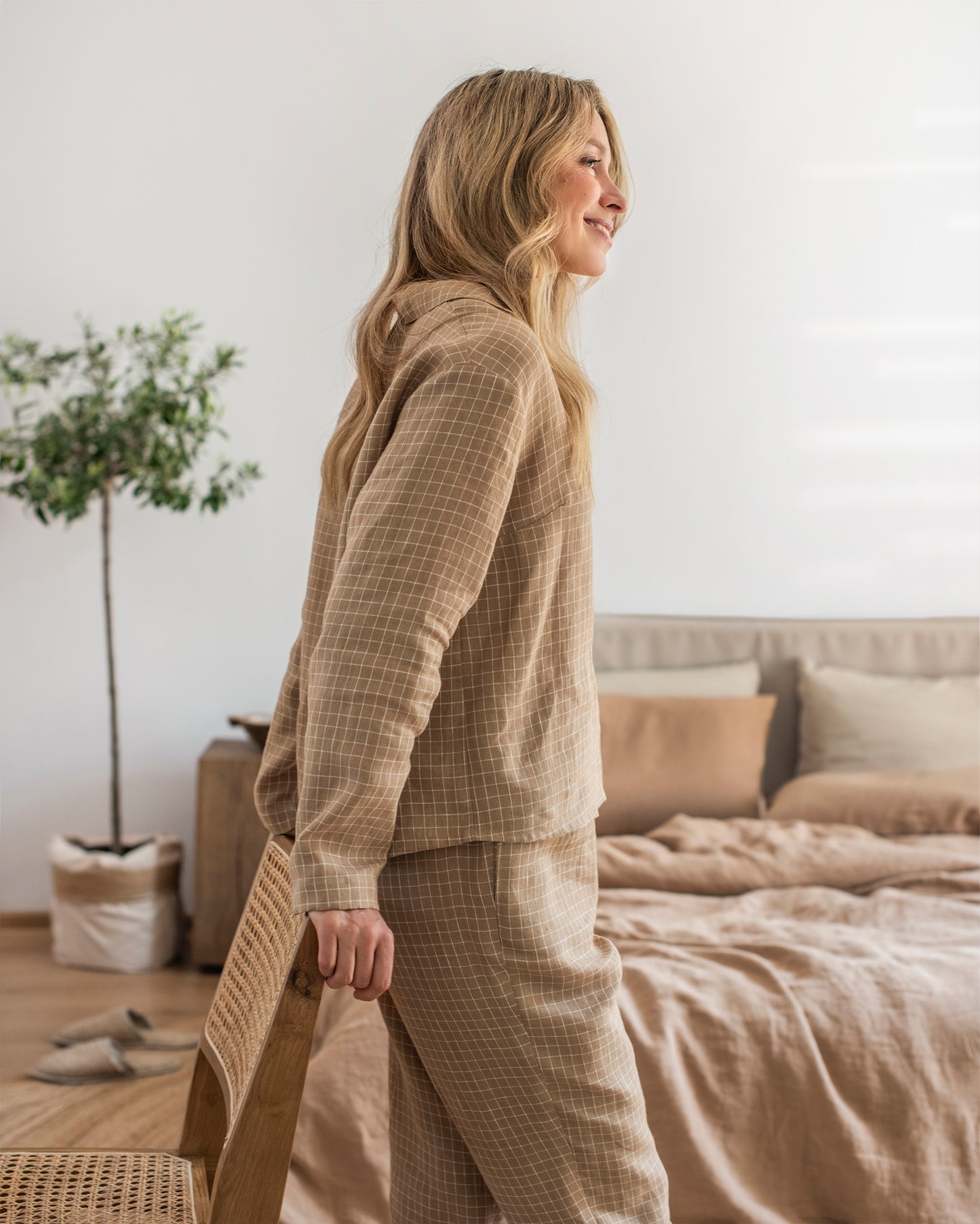 Linen loungewear set LAGUNA in Brown windowpane - MagicLinen