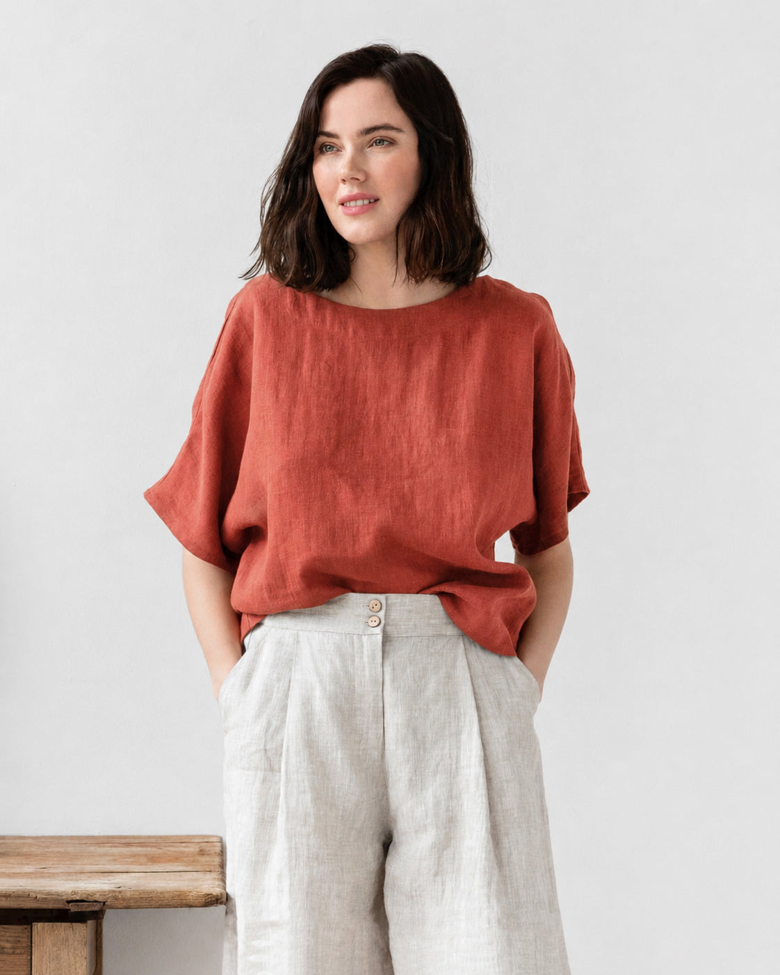 Loose-fit linen top MIDWAY in Clay
