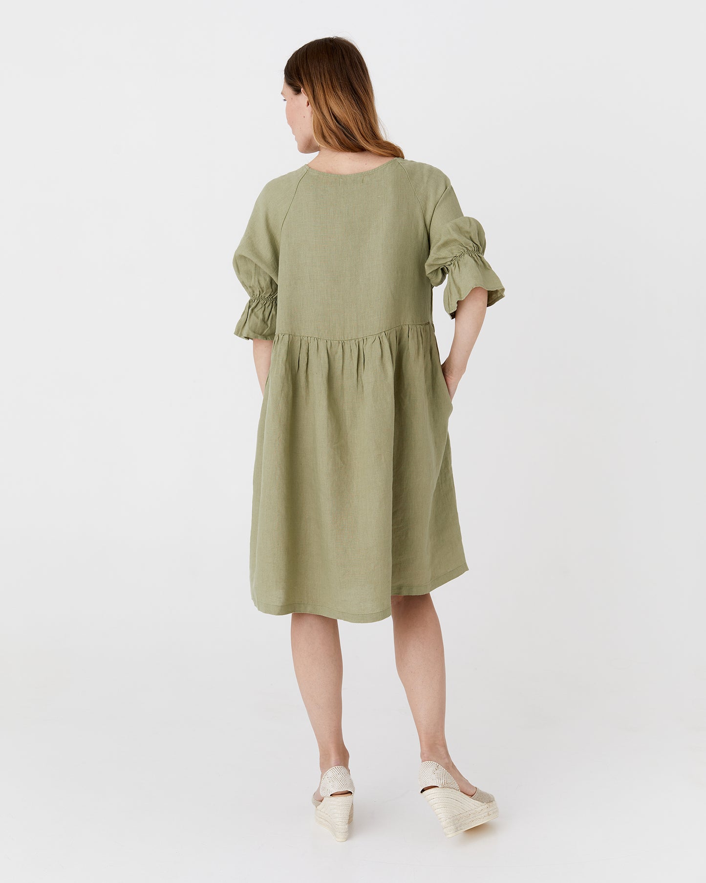 Voluminous linen dress NERJA in Sage - MagicLinen