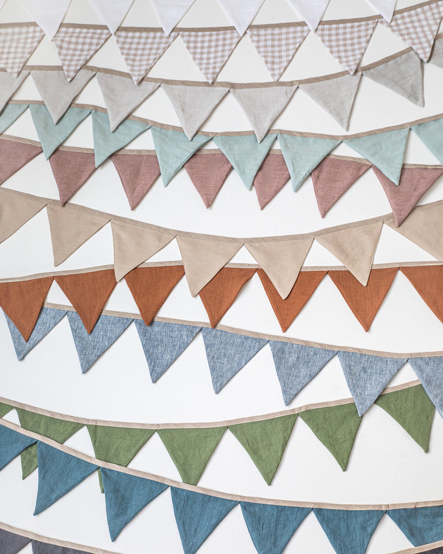 Linen bunting in Blue Melange - MagicLinen
