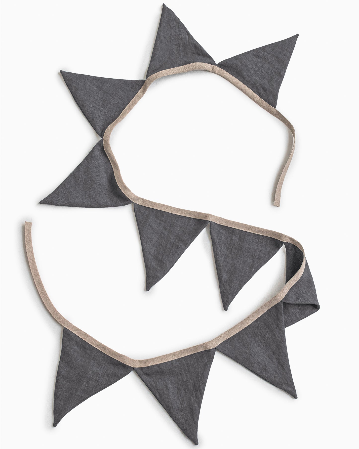 Linen bunting in Charcoal Gray - MagicLinen