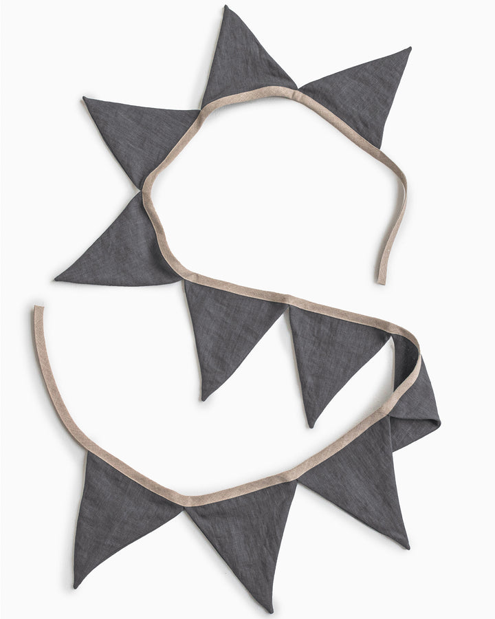 Linen bunting in Charcoal Gray - MagicLinen