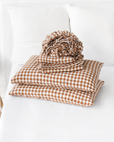 Cinnamon gingham linen sheet set | MagicLinen