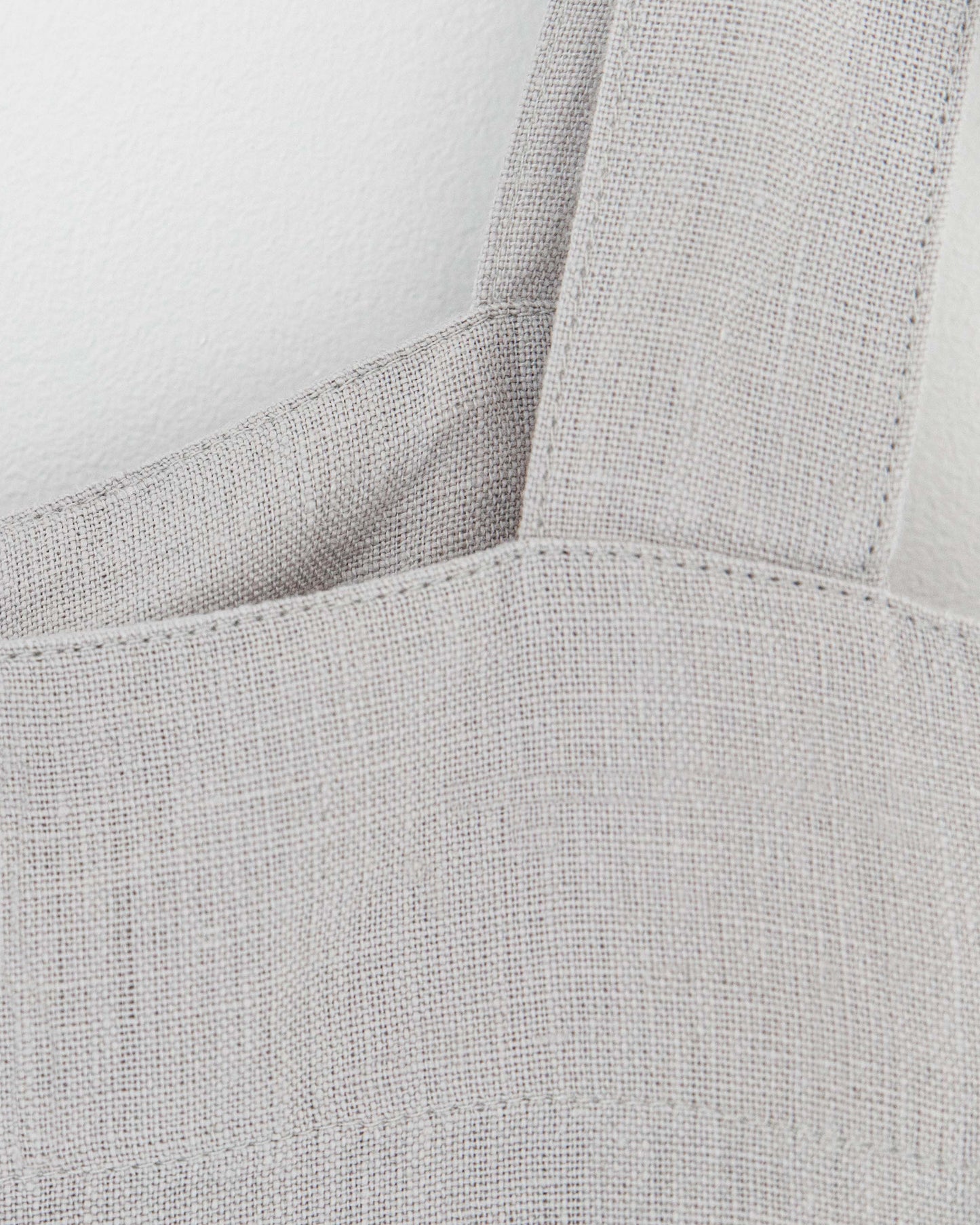 Japanese cross-back linen apron in Light gray - MagicLinen