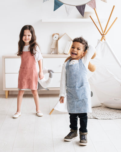 Linen apron for kids in Blue melange - MagicLinen