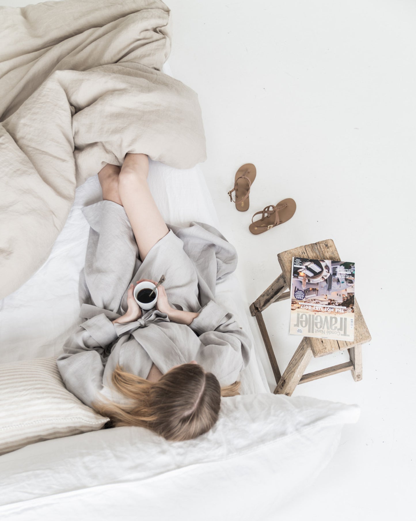 Linen robe in Light gray - MagicLinen