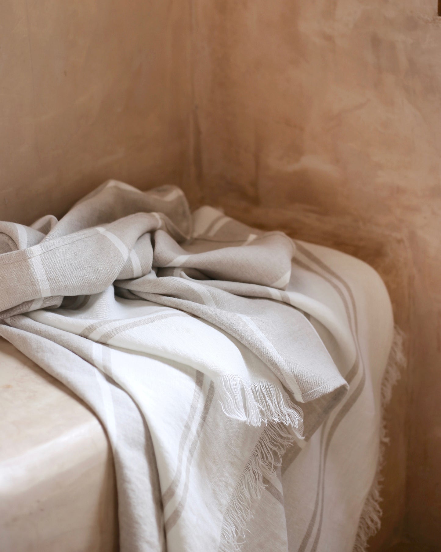 Bath sheet in Ecru stripe - MagicLinen