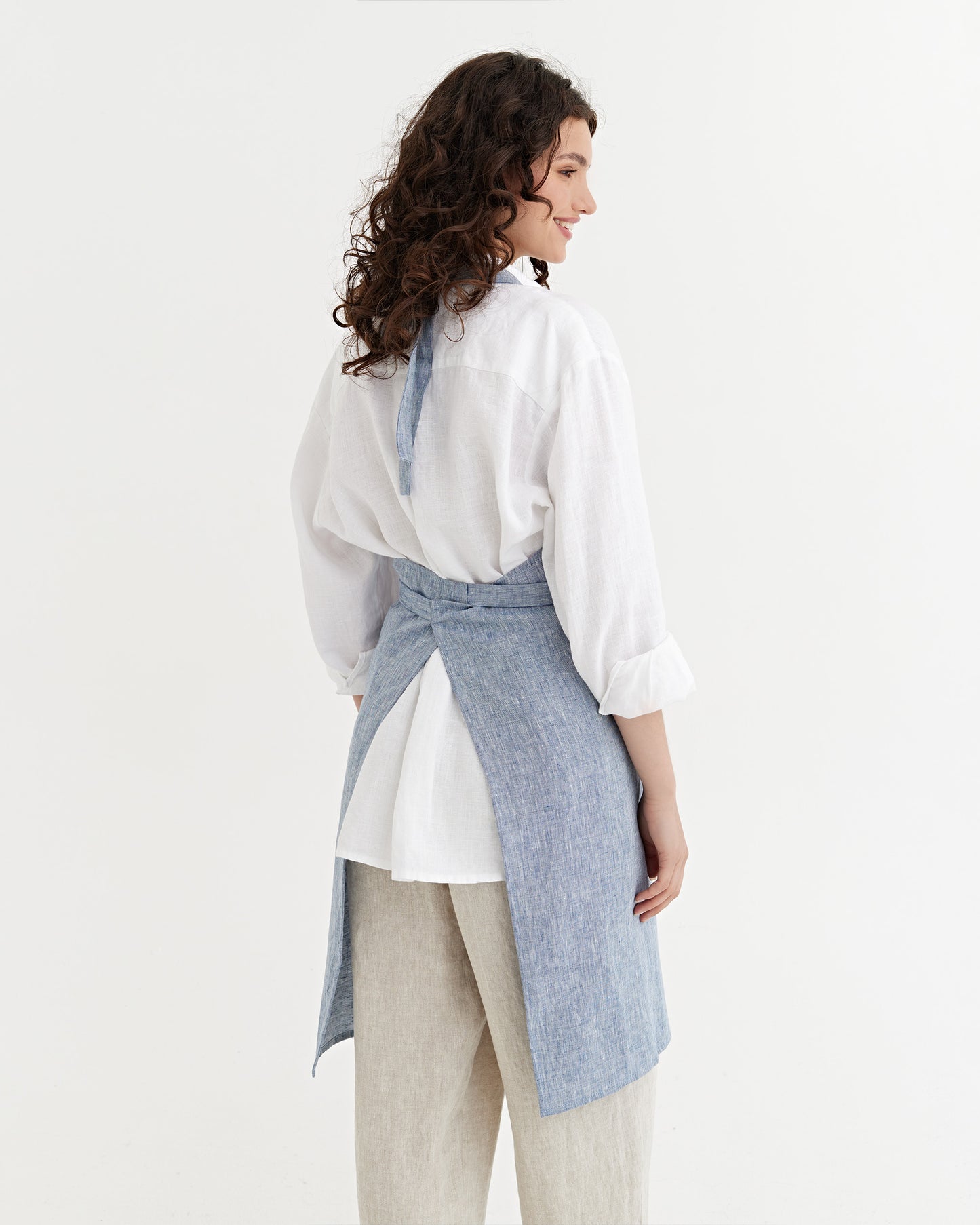 Linen bib apron in Blue melange | MagicLinen