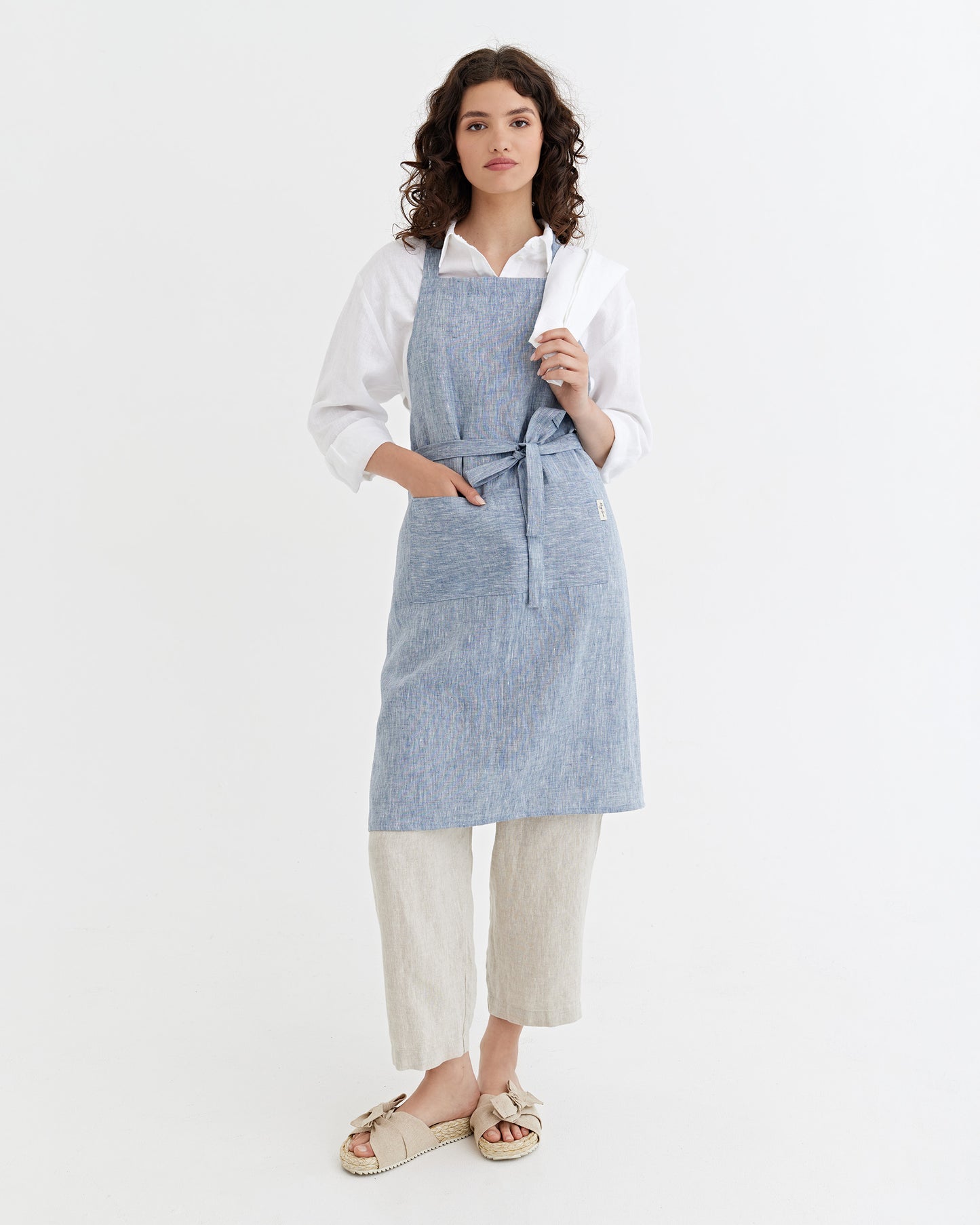 Linen bib apron in Blue melange | MagicLinen