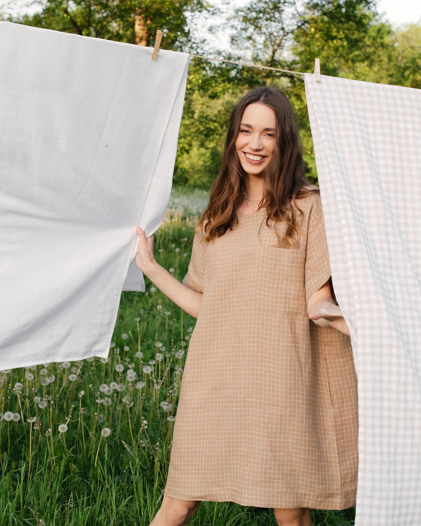 T-shirt linen dress MIJAS in Brown windowpane - MagicLinen