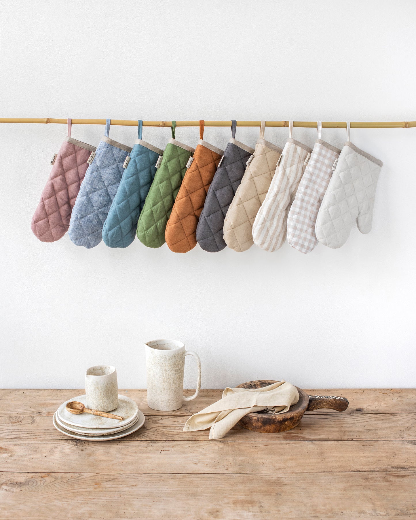 Linen oven mitt (1 pcs) in Natural gingham - MagicLinen
