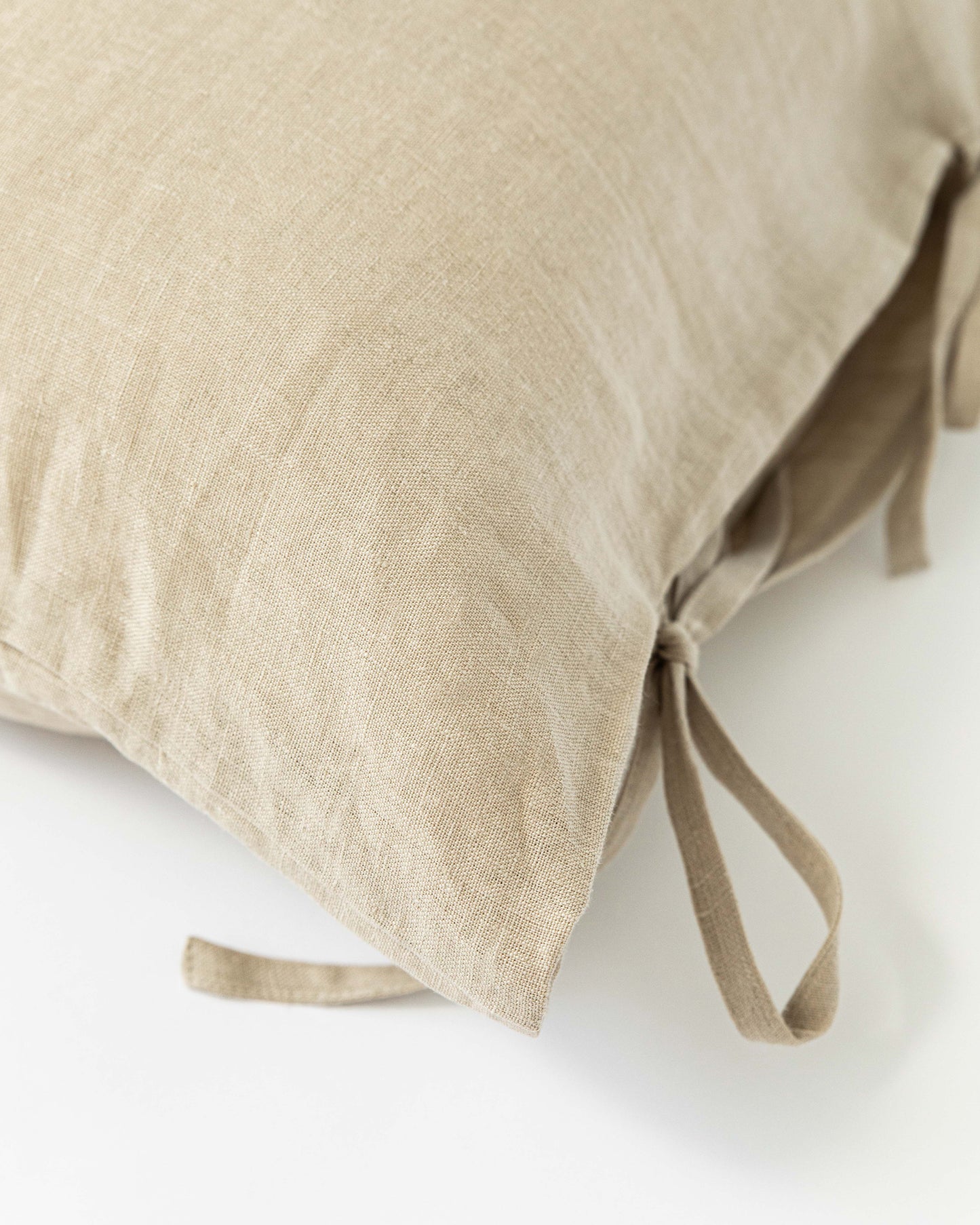 Linen pillowcase with ties in Natural linen - MagicLinen