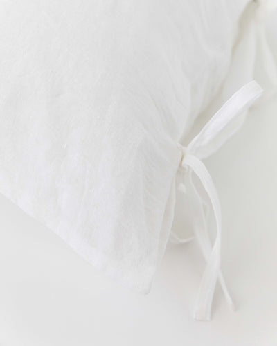 Linen pillowcase with ties in White - MagicLinen