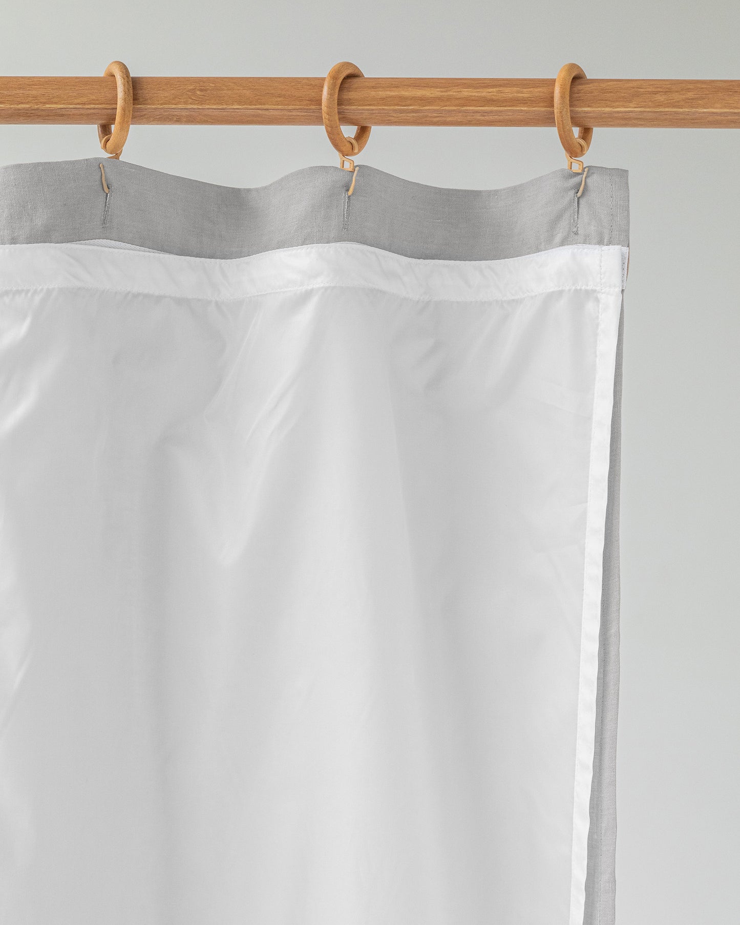 Waterproof linen shower curtain (1 pcs) in Light gray - MagicLinen