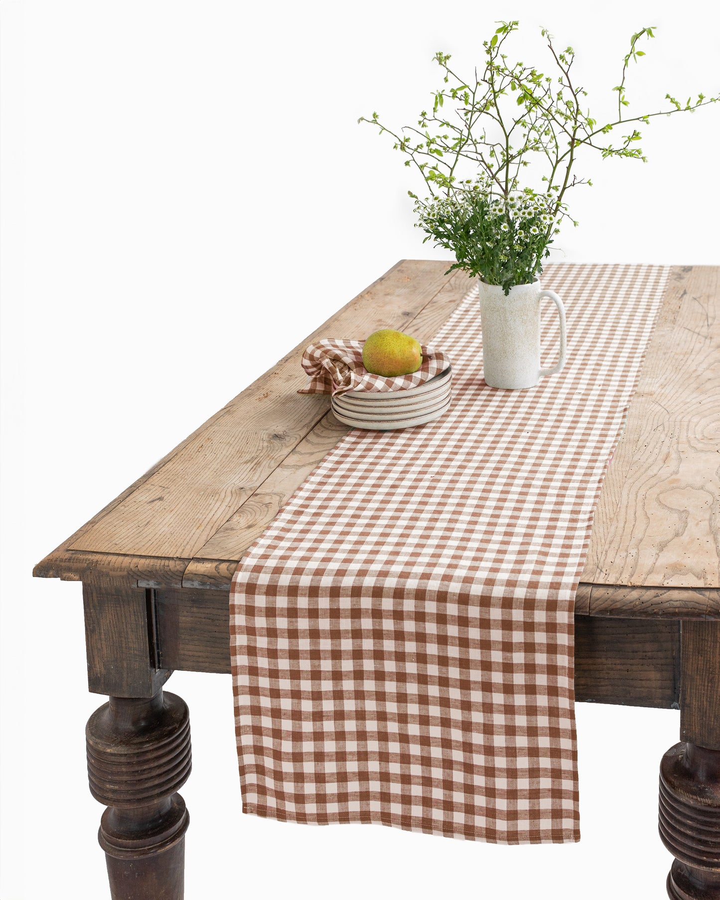 Linen table runner in Cinnamon gingham - MagicLinen