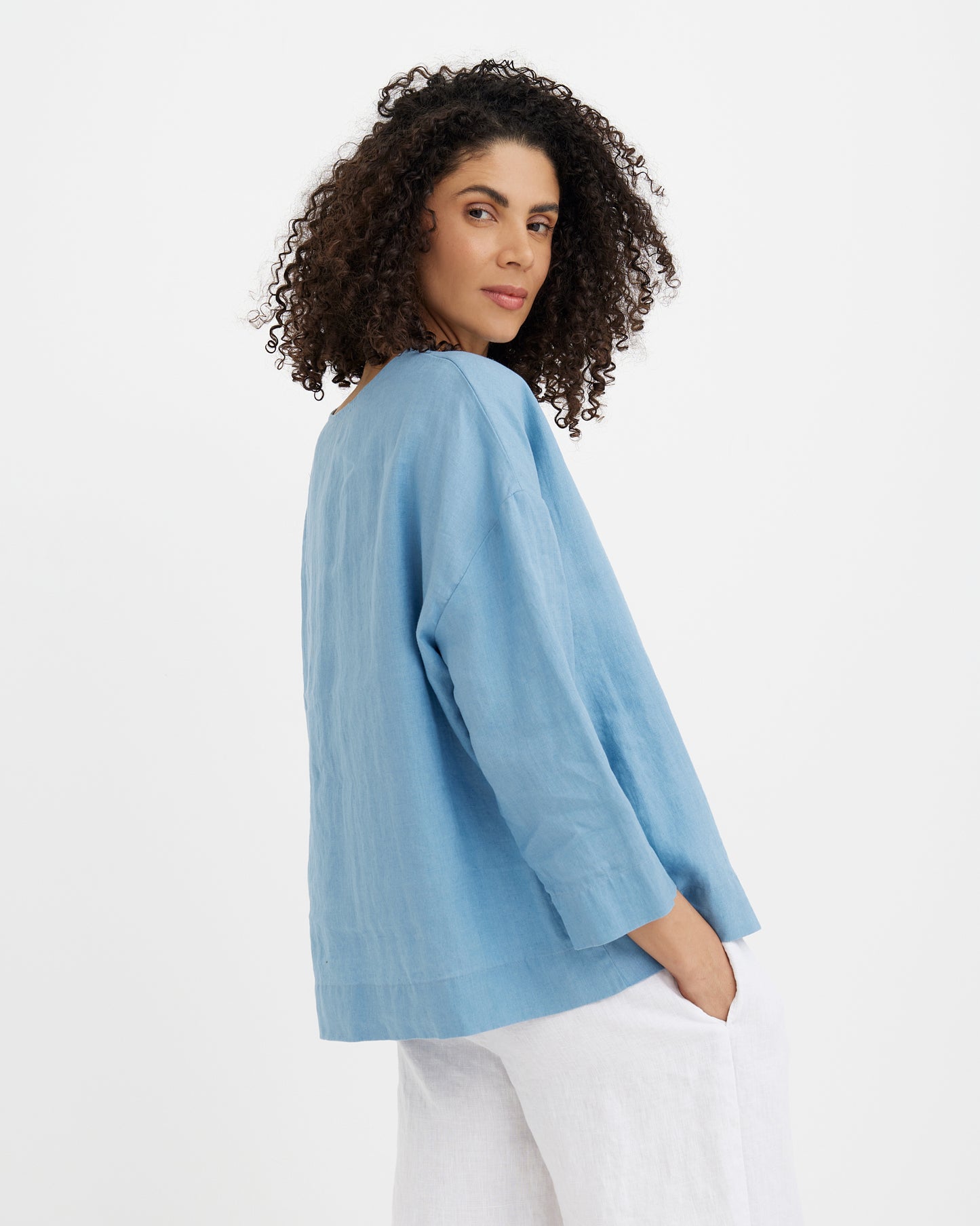 MagicLinen Linen Top AMSTERDAM in soft blue styled for everyday wear