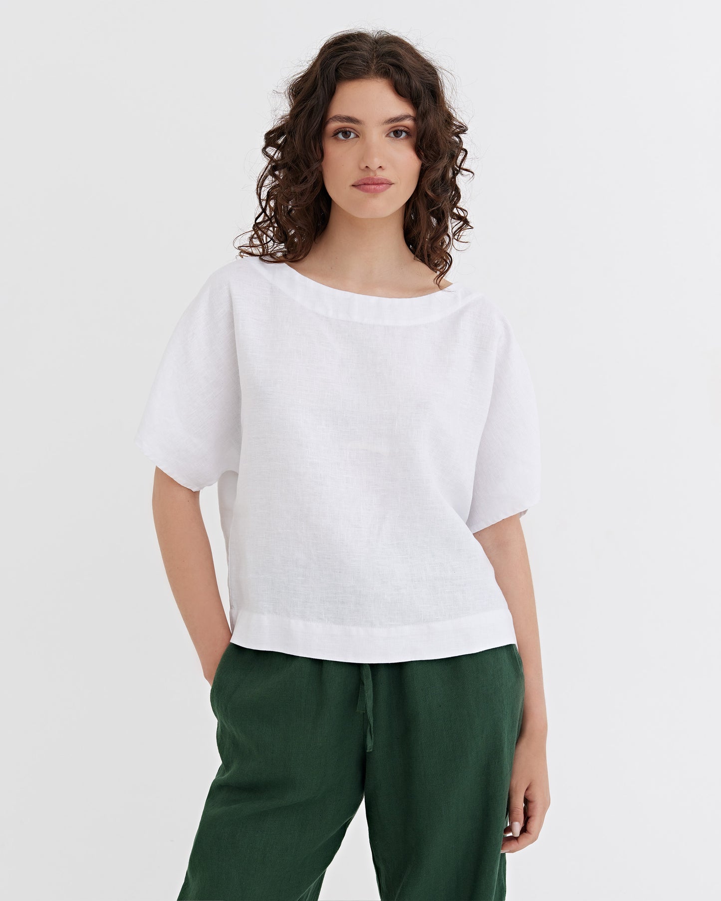 Loose-fit Linen Top Midway in White | MagicLinen