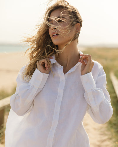 Long-Sleeve Linen Shirt CORSICA in White | MagicLinen modelBoxOn