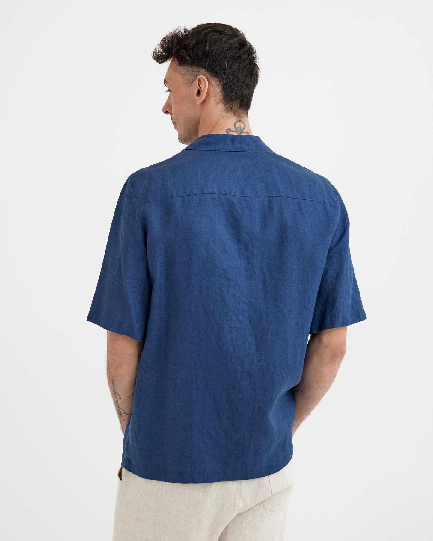 MagicLinen Deep navy blue linen shirt with hip-length coverage