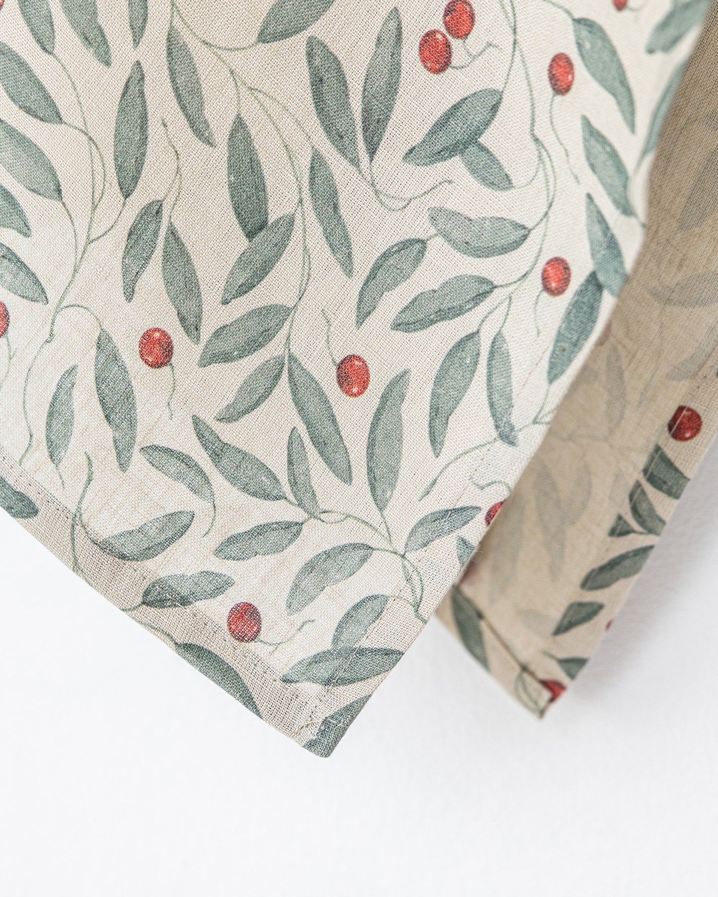 Linen tea towel in Mistletoe print - MagicLinen
