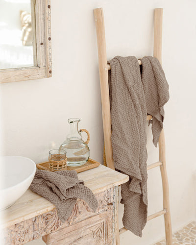 Waffle Bath Towel in Mocha | MagicLinen