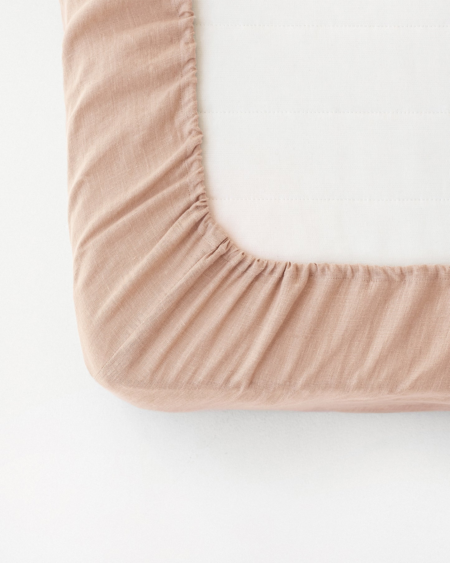 Peach linen fitted sheet - MagicLinen