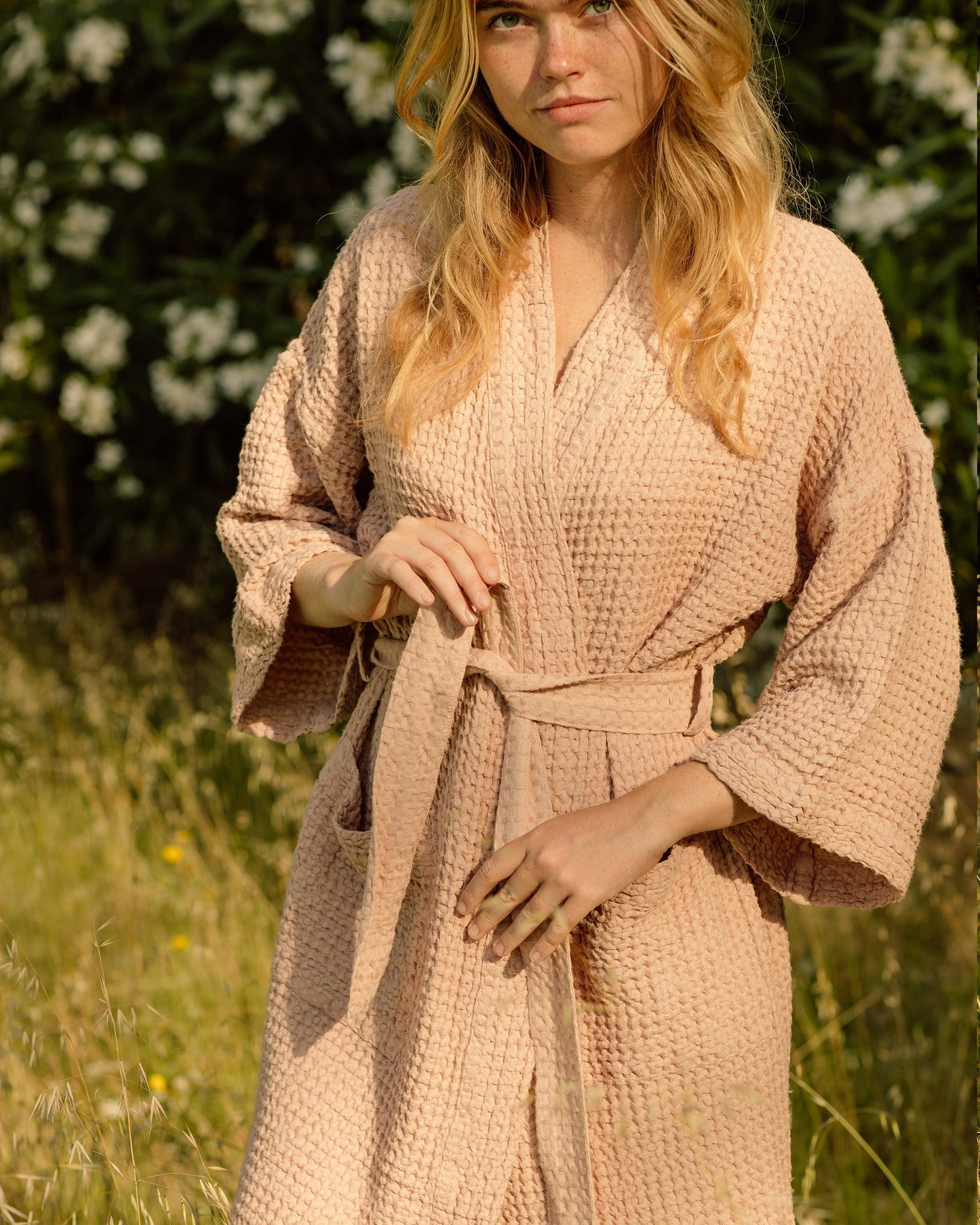 Peach Short waffle bath robe - MagicLinen