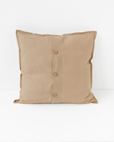 Pillow cover with buttons in Latte