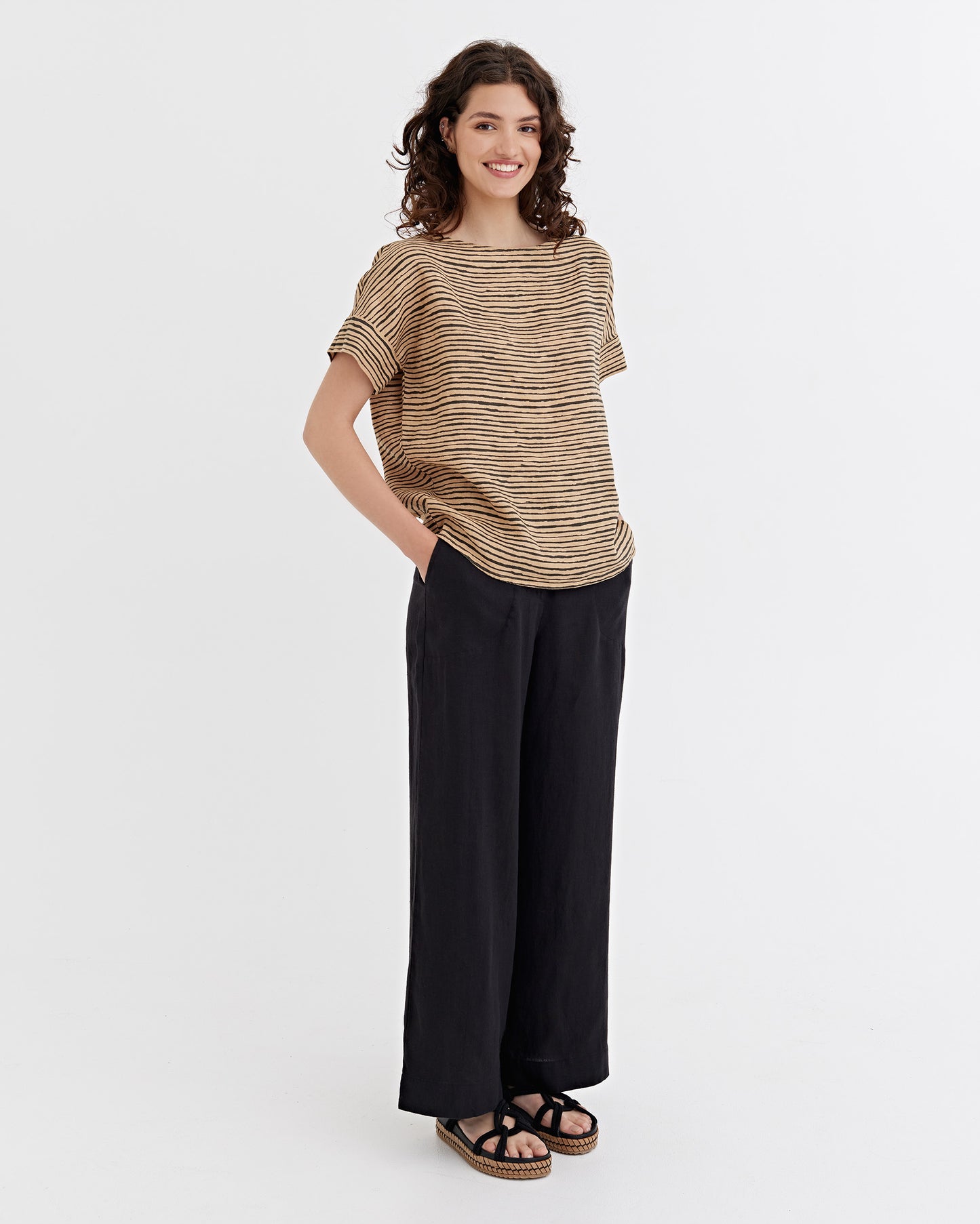 Short-sleeved Linen Top CALABRIA in Inked lines | MagicLinen