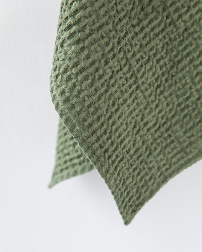 Waffle Face Towel in Forest Green - MagicLinen