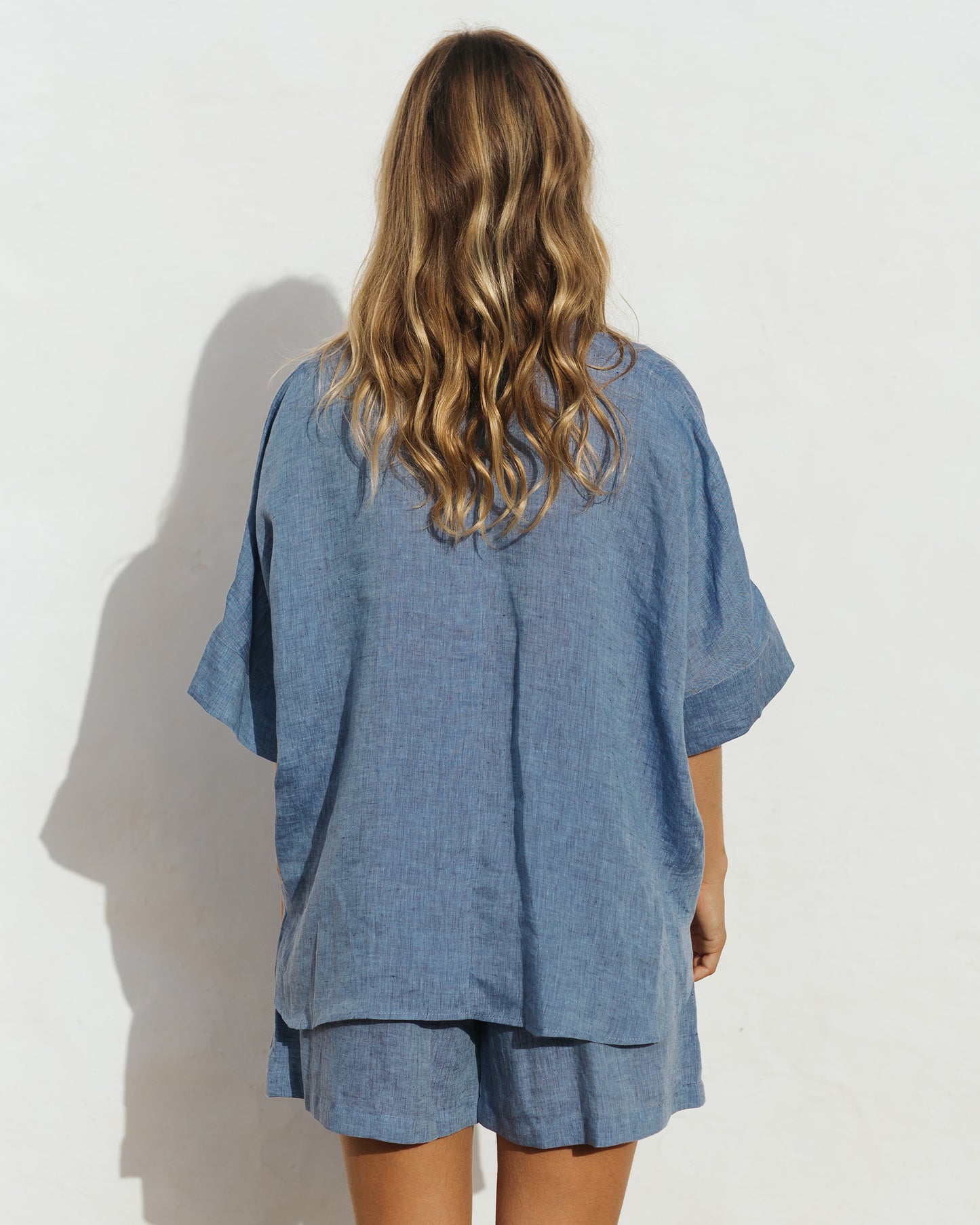Short-sleeved linen top CABRERA in Denim chambray - MagicLinen