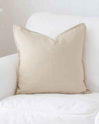 Deco pillow cover with buttons in Natural linen | MagicLinen