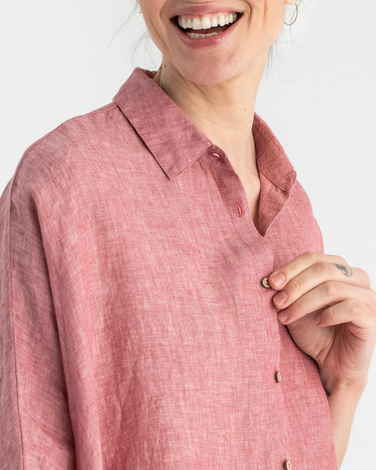 Lightweight linen shirt HANA in Cranberry - MagicLinen