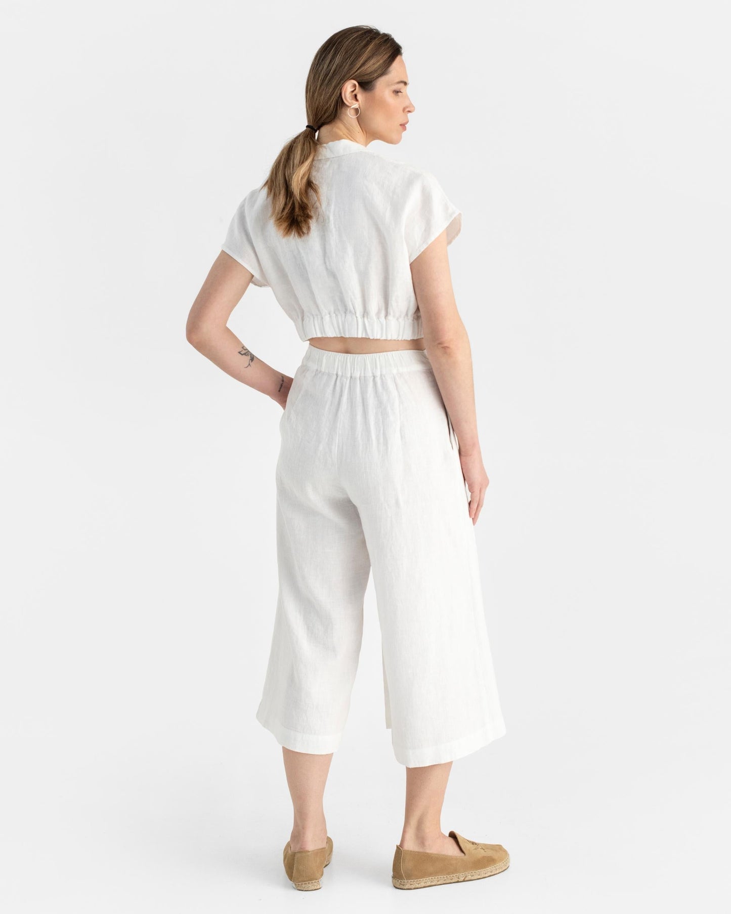 Linen crop top HAVASU in White - MagicLinen