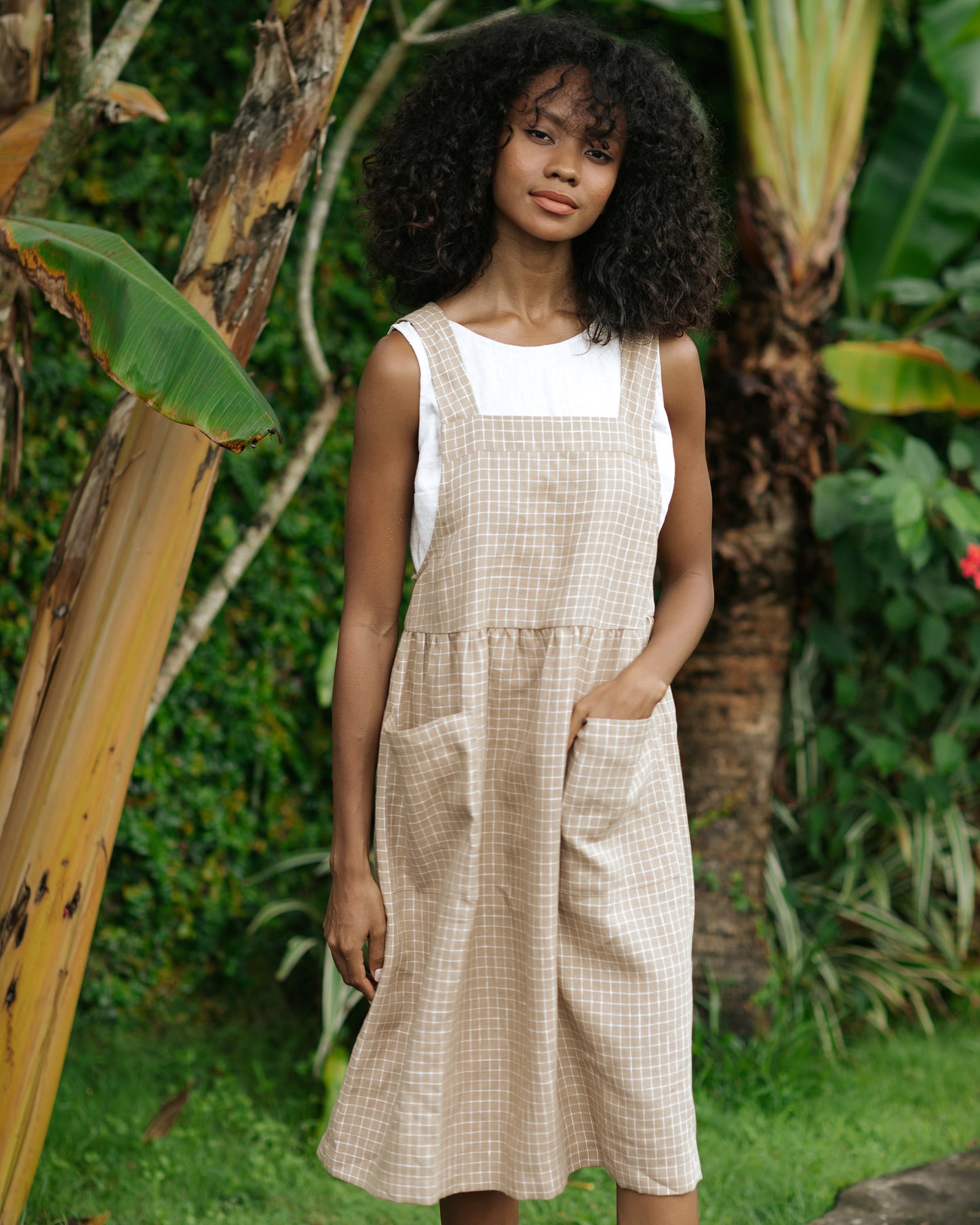 Pinafore linen dress ROATAN in Brown windowpane - MagicLinen