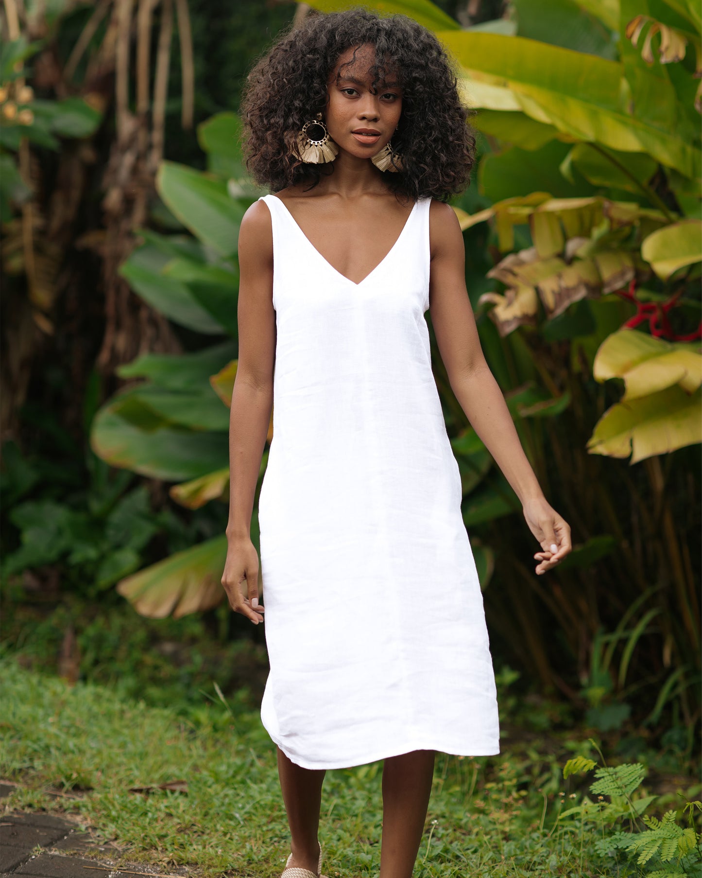 Cut-out linen dress TAHITI in White - MagicLinen