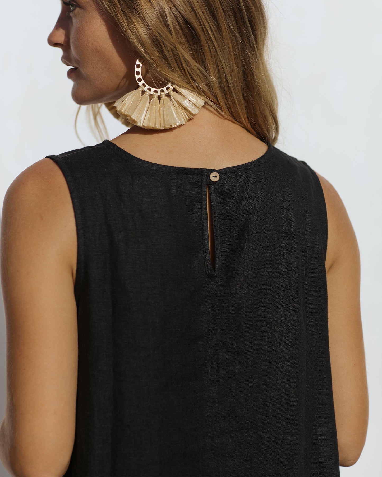 Royal TOSCANA linen dress in Black - MagicLinen