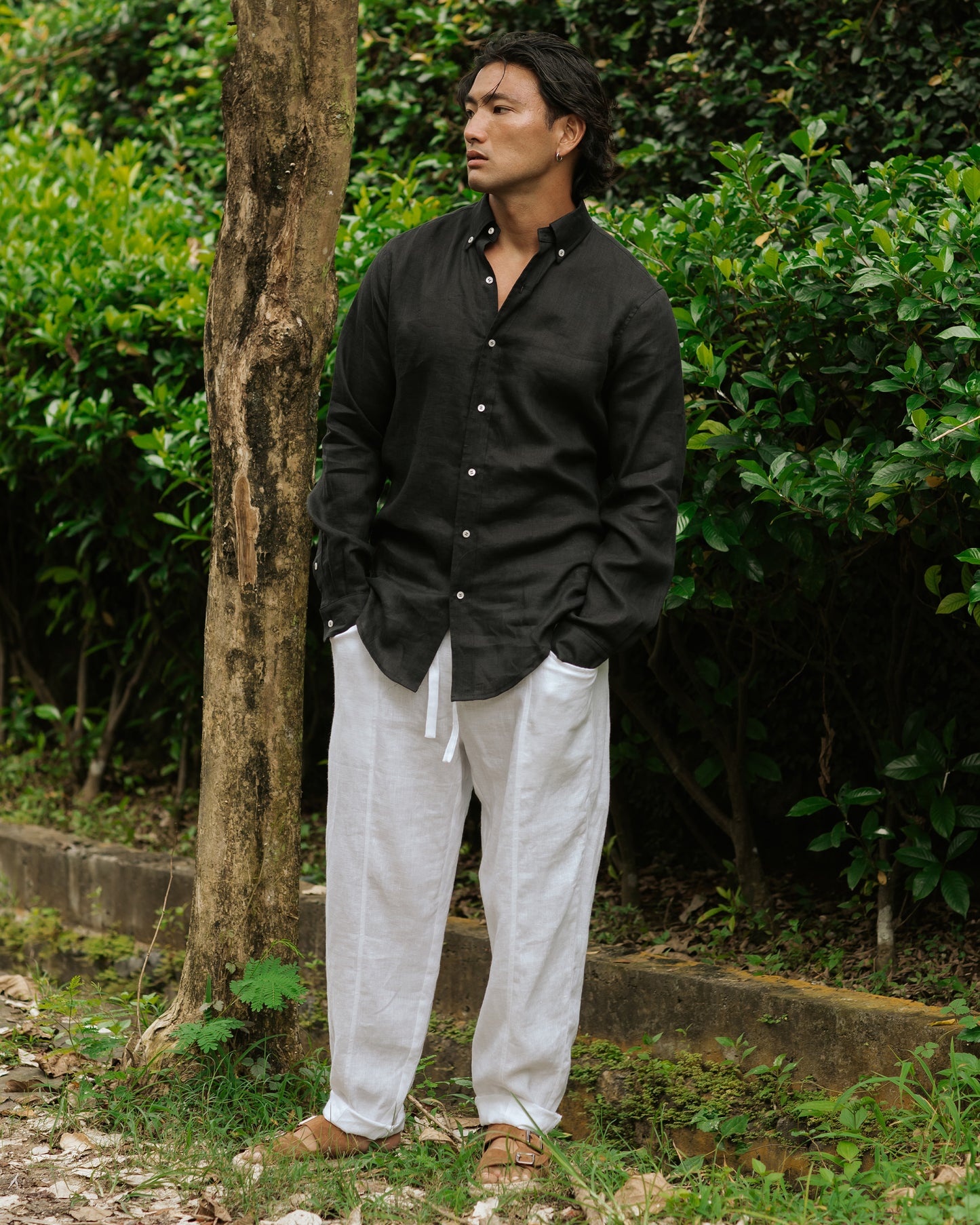 Men's classic linen shirt WENGEN in Black - MagicLinen