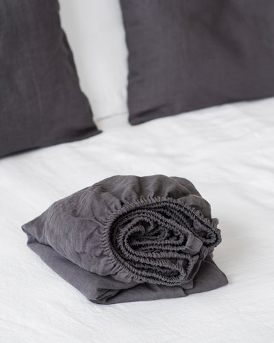 Charcoal gray linen fitted sheet - MagicLinen