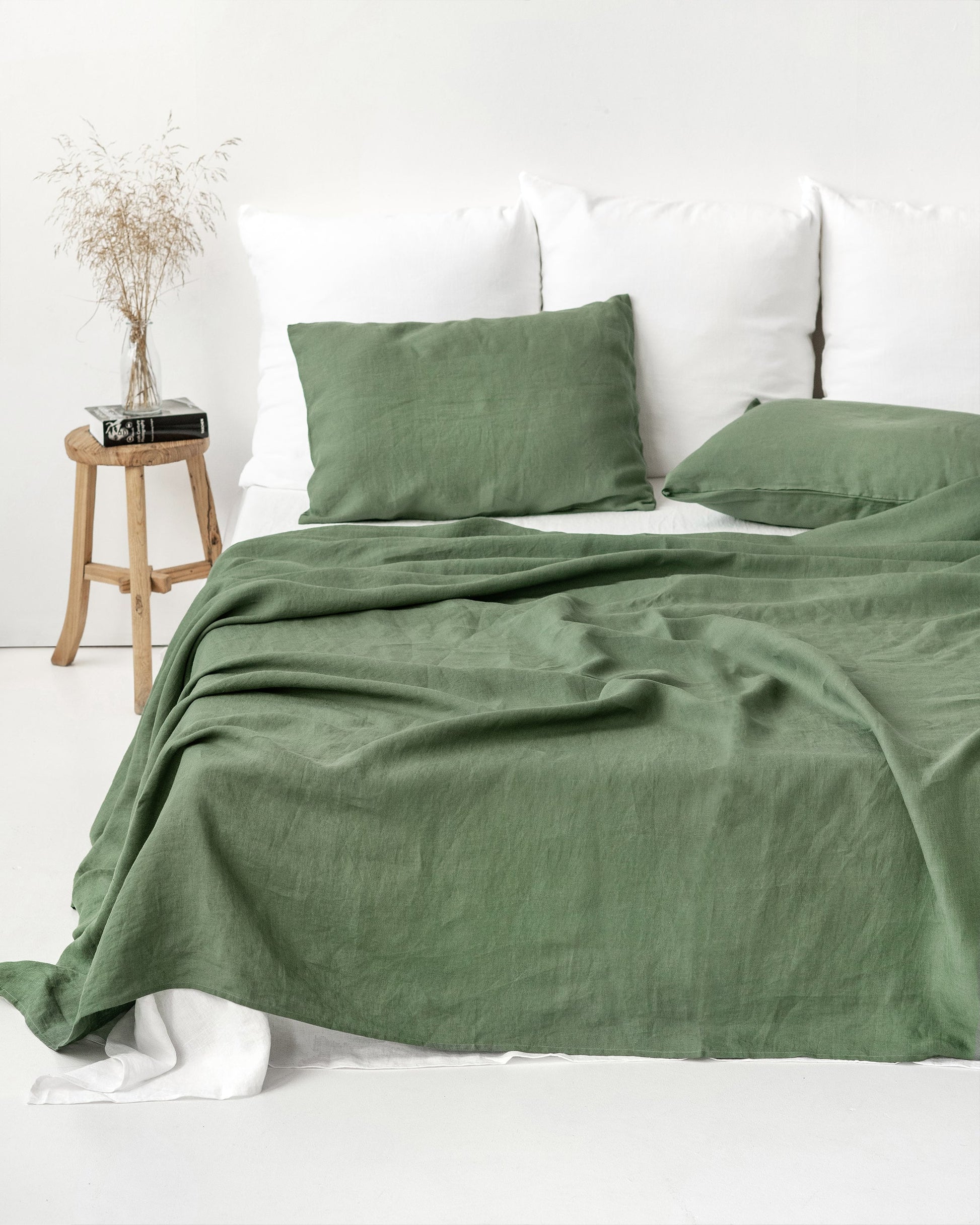 Forest green linen pillowcase - MagicLinen
