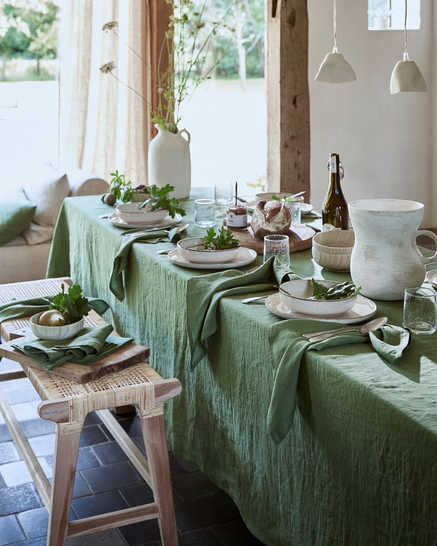 Forest green linen tablecloth - MagicLinen