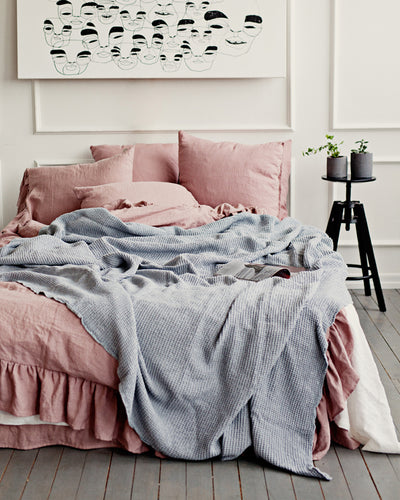 Light gray waffle blanket - MagicLinen