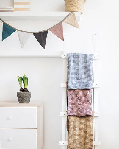 Linen bunting - MagicLinen