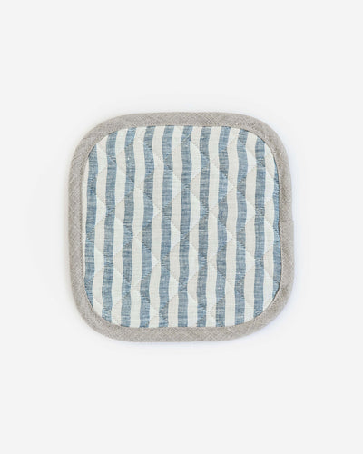 Linen pot-holder (1 pcs) in Striped in blue - MagicLinen