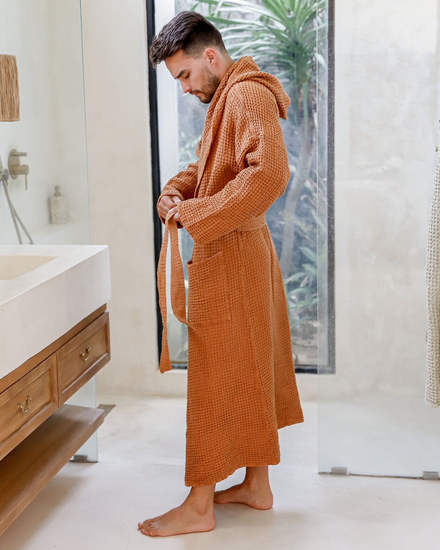 Men's waffle linen robe in Cinnamon - MagicLinen