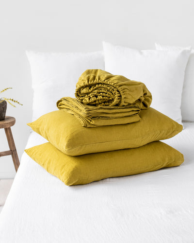 Moss yellow linen sheet set (4 pcs) - MagicLinen