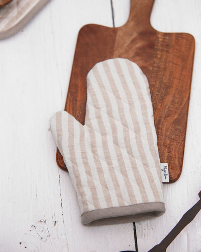 Linen oven mitt (1 pcs) in Striped in natural - MagicLinen