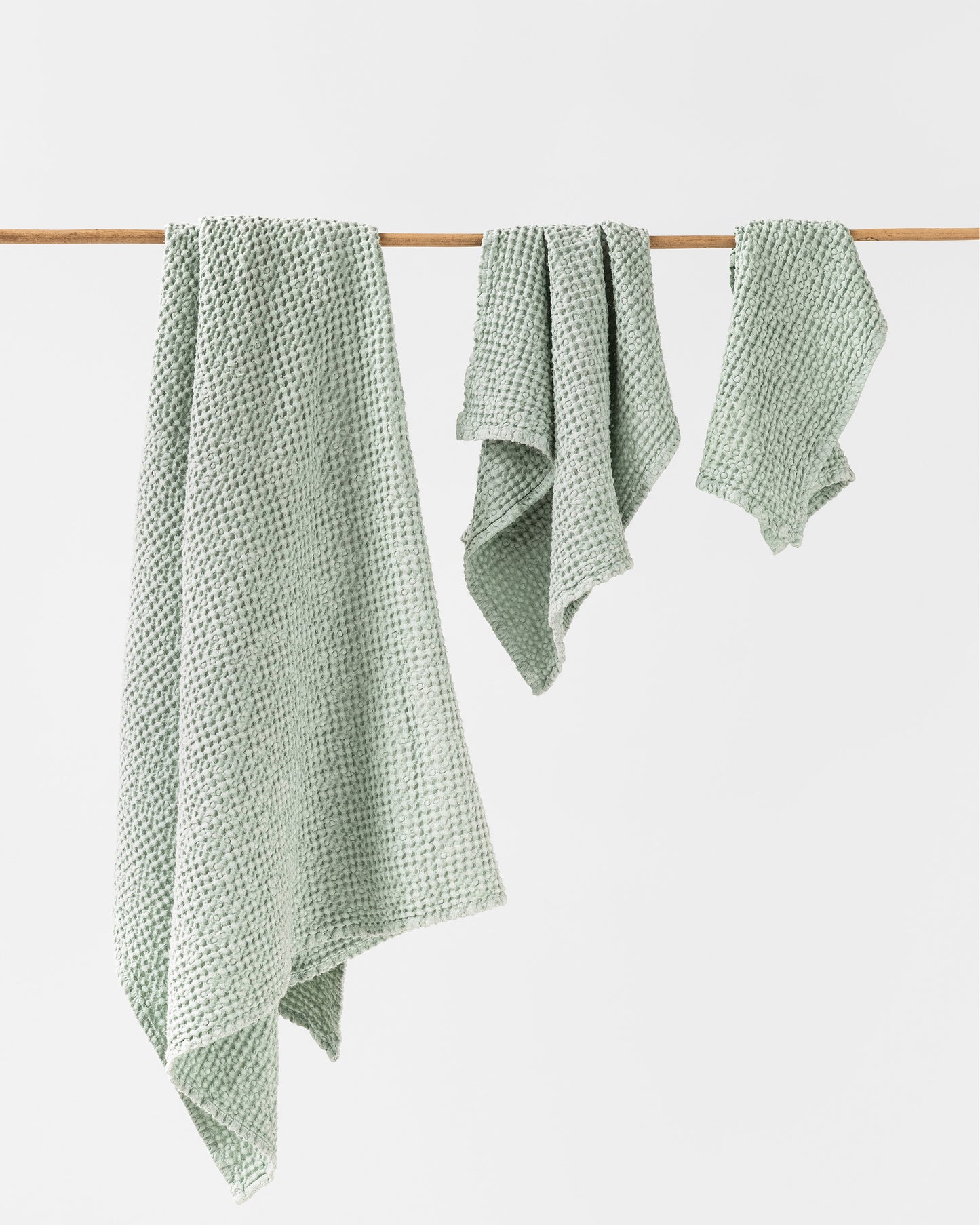 Pistachio green waffle towel set (3 pcs) - MagicLinen