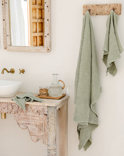 Pistachio green waffle towel set (3 pcs) - MagicLinen